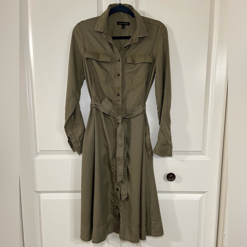 Banana Republic dress. Colour Khaki green.